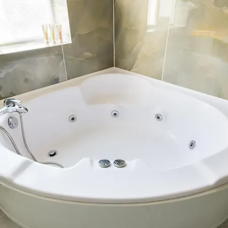The Sussex Garden Retreat - Elegant 2bdr Flat