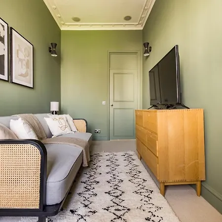 The Sussex Garden Retreat - Elegant 2bdr Flat Apartment