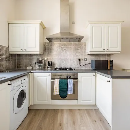 Apartment The Sussex Garden Retreat - Elegant 2bdr Flat *