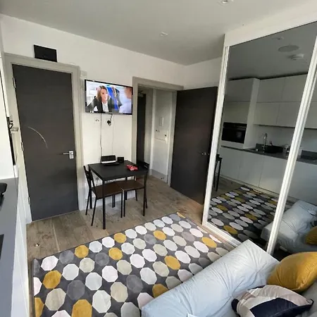 Great Studio Flat For Rent London *