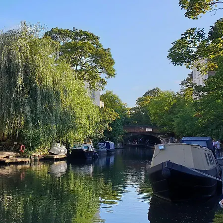 Guest house Peaceful House By Regents Canal *