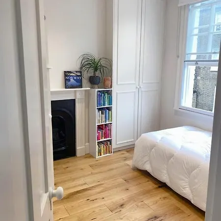 Peaceful House By Regents Canal Guest house