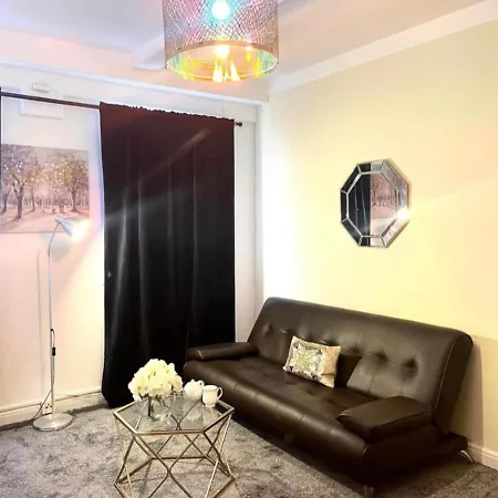 Hyde Park Paddington Apartment