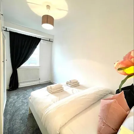 Hyde Park Paddington Apartment