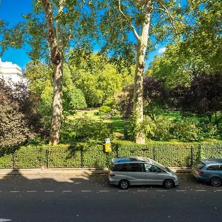 Joivy Sunny 1-bed Flat With Terrace In Bayswater, Near Paddington London