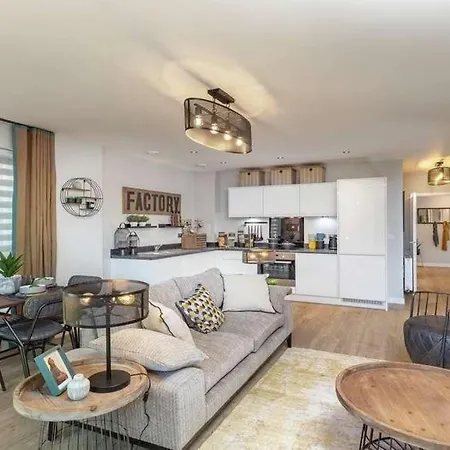 Newly Built Luxury 2 Bed Apartment!!! Apartamento *