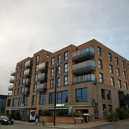 Apartment Newly Built Luxury 2 Bed Apartment!!! London