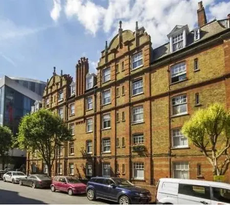 Private Gated 1 Bed Mews Flat In Covent Garden / Central London Apartment
