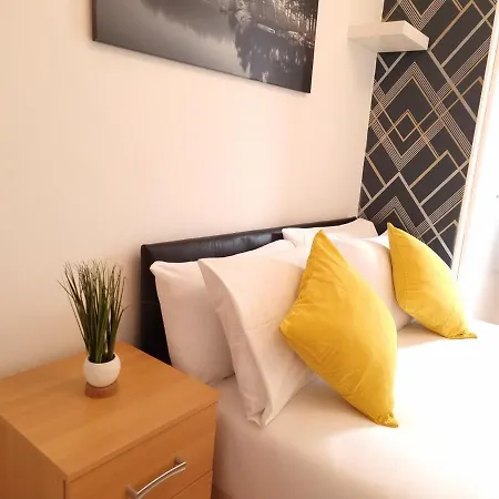 Apartment F17-bright 3rd Flr Studio For 2 Near Paddington