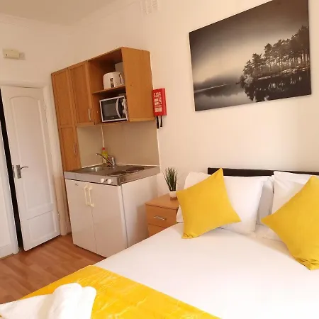 F17-bright 3rd Flr Studio For 2 Near Paddington Apartment