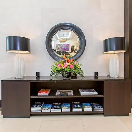 130 Queen's Gate Aparthotel 5*