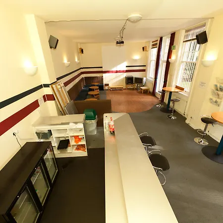 Hostel Evelyn Gardens London