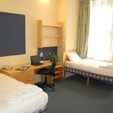 Hostel Evelyn Gardens London
