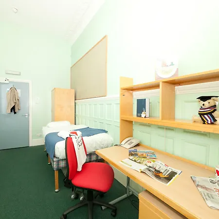 Evelyn Gardens Hostel London