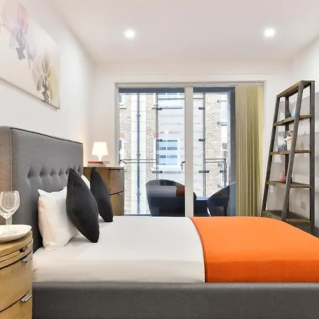 Apartment Paddington Gardens London