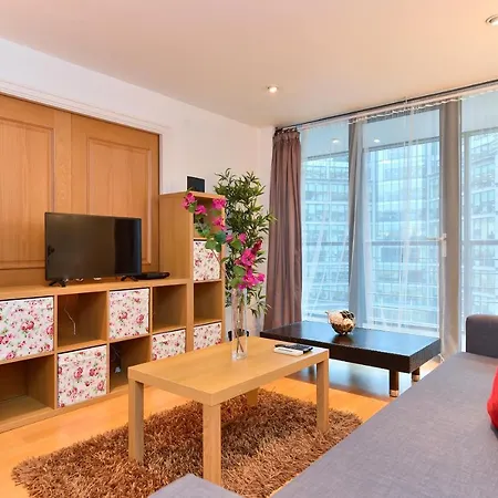 Apartment Paddington Gardens London