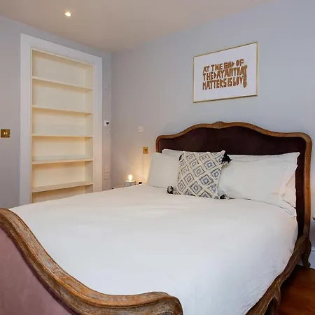 Veeve - Electric Dreams Holiday home