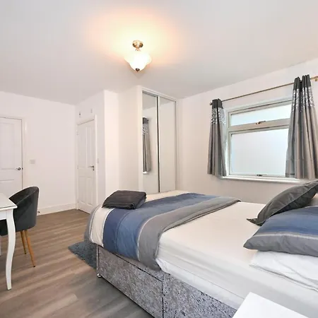 Luxury 2bedroom - 2bath - Prime Location - Patio Apartment *