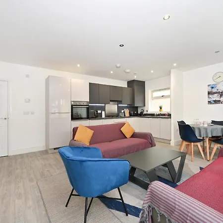Apartment Luxury 2bedroom - 2bath - Prime Location - Patio