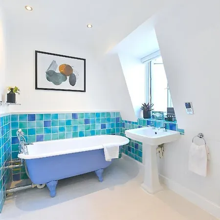 Waterloo Hub Residences Holiday home London