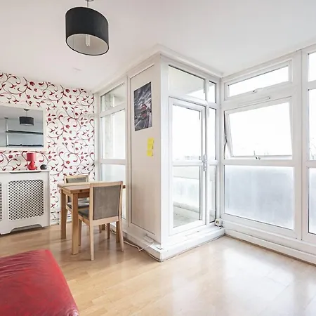 1-double Bedroom Aparment In Apartment London