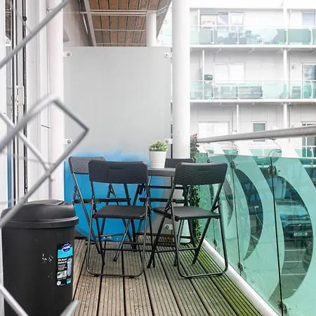 Apartment Skyvillion - Cozy In Town With Free Parking & Wifi *