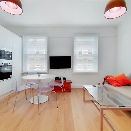 Paddington Gardens Apartment