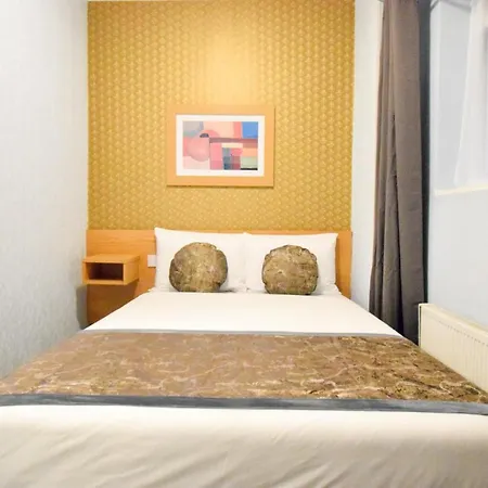 מלון Pembridge Palace 3*