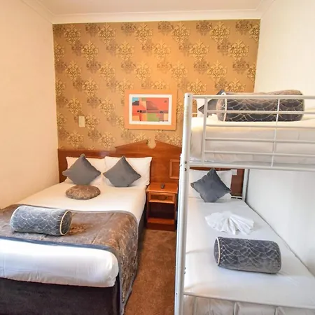 מלון Pembridge Palace 3*