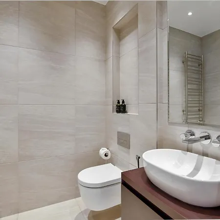 Vauxhall Bridge Road By Aeria Apartment *
