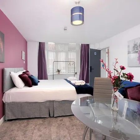 Apartamento Fernbank Sudbury Hill Harrow Self-contained With En-suite *