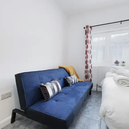 Fernbank Sudbury Hill Harrow Self-contained With En-suite Apartamento