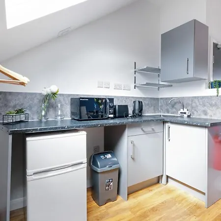 Fernbank Sudbury Hill Harrow Self-contained With En-suite Apartamento Wembley