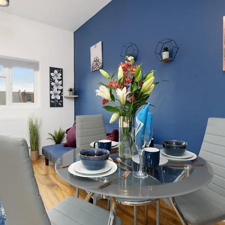 Fernbank Sudbury Hill Harrow Self-contained With En-suite Apartamento Wembley
