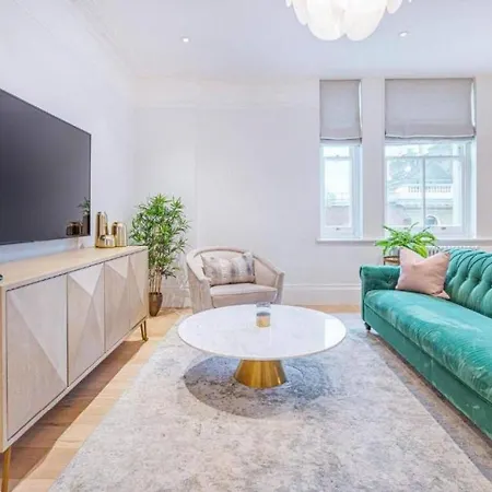 Royal Kensington In Cromwell Road London