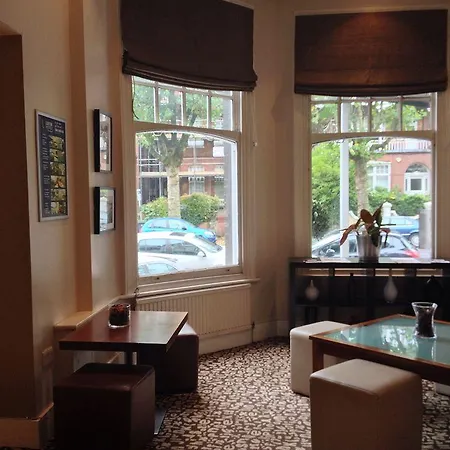 Raglan Hotel Muswell Hill