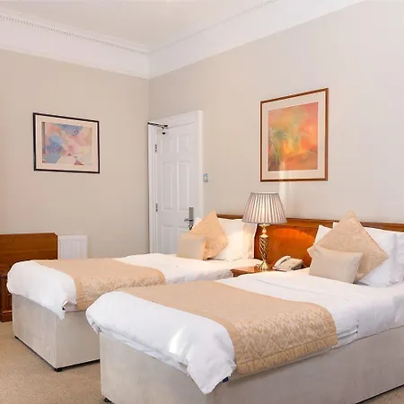 Staunton - 4* London