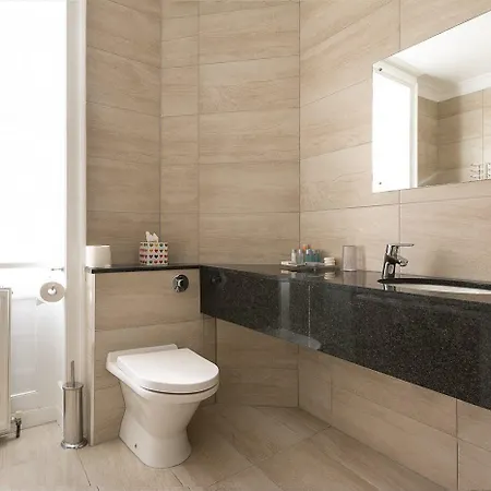 Staunton - 4* London