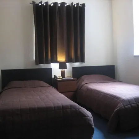 Hotel Adare