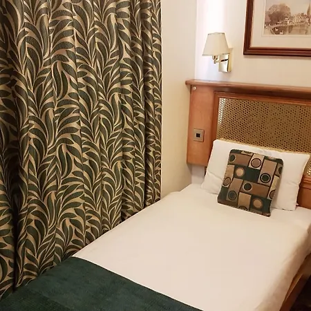 Hotel Westpoint 3*
