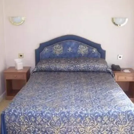 Barn London Hotel 3*