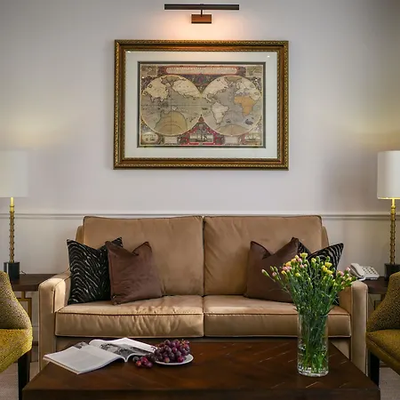 Collingham Serviced Aparthotel Londra