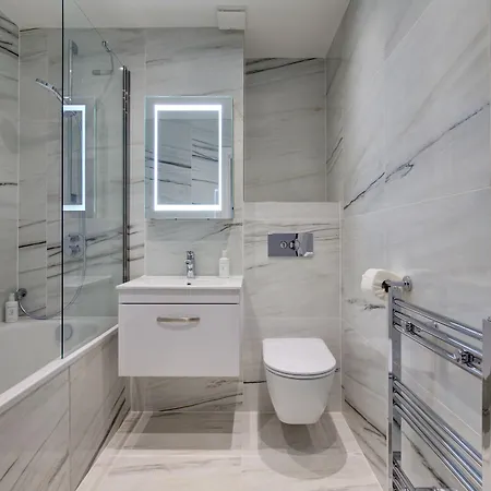 Collingham Serviced Aparthotel