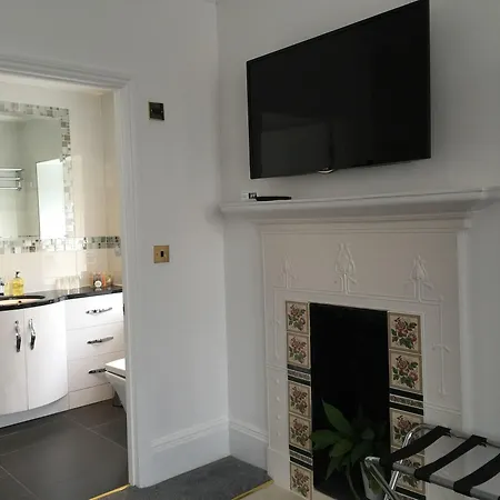 Bed & Breakfast Croham Park - Free Parking & Wi-fi Croydon