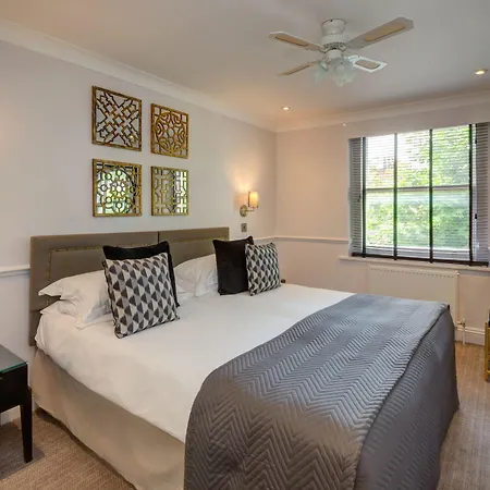 Collingham Serviced Aparthotel Londra