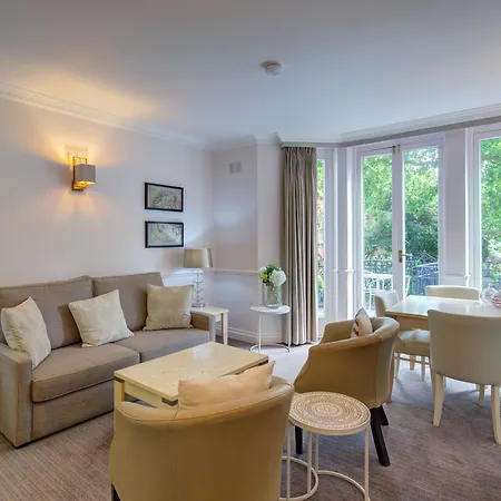 Aparthotel Collingham Serviced 4*