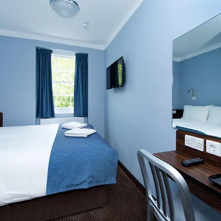 Angus Hotel 2*