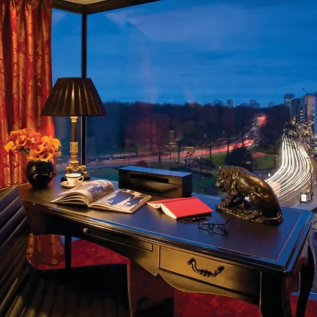 Four Seasons At Park Lane