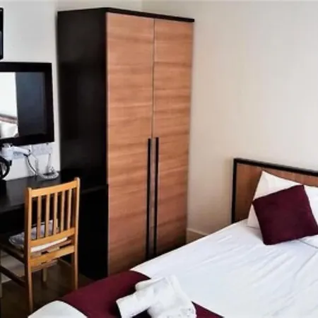 Pembury At Finsbury Park 3* London