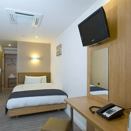 Eden Plaza Kensington Hotel